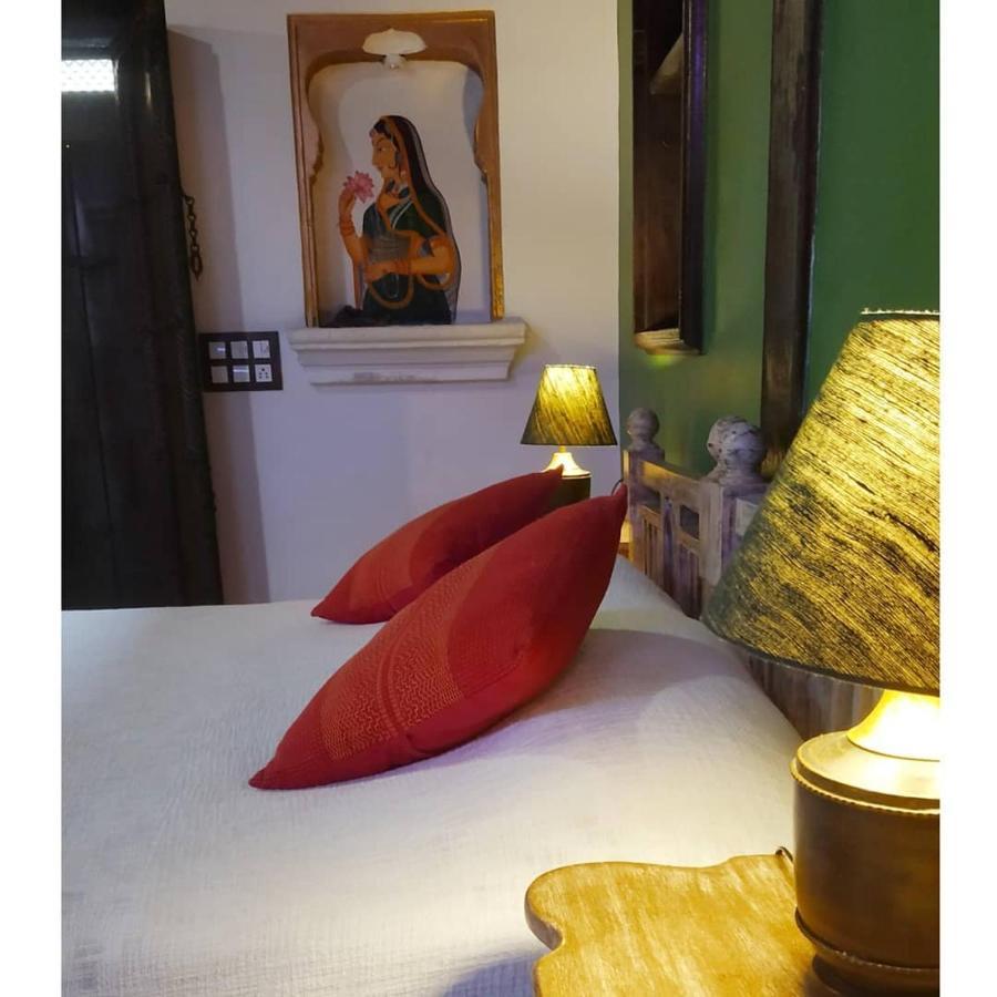 Deewanji Ni Haveli Bed and Breakfast Ahmedabad Buitenkant foto