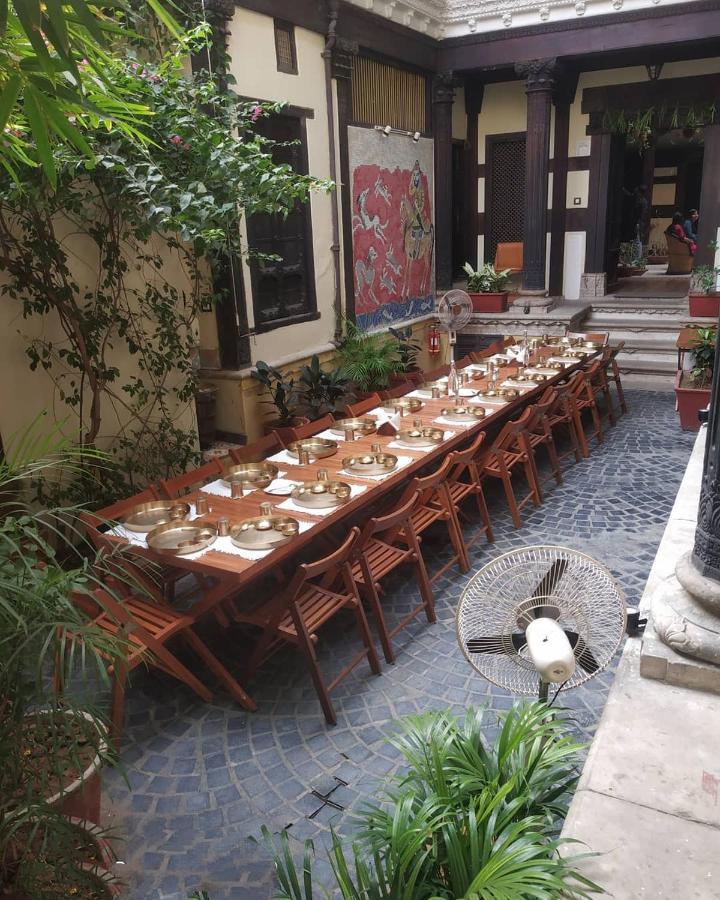 Deewanji Ni Haveli Bed and Breakfast Ahmedabad Buitenkant foto