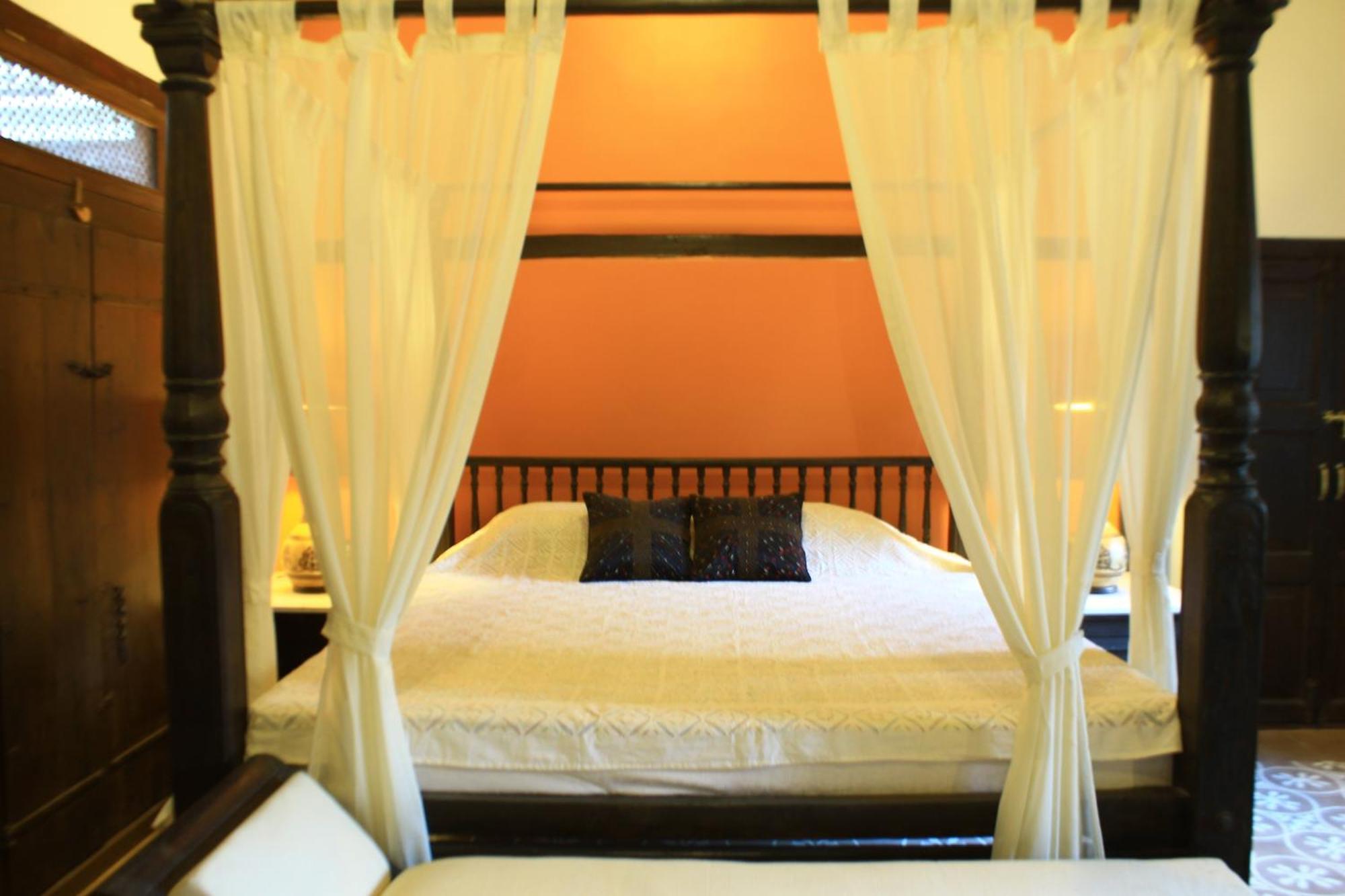Deewanji Ni Haveli Bed and Breakfast Ahmedabad Buitenkant foto