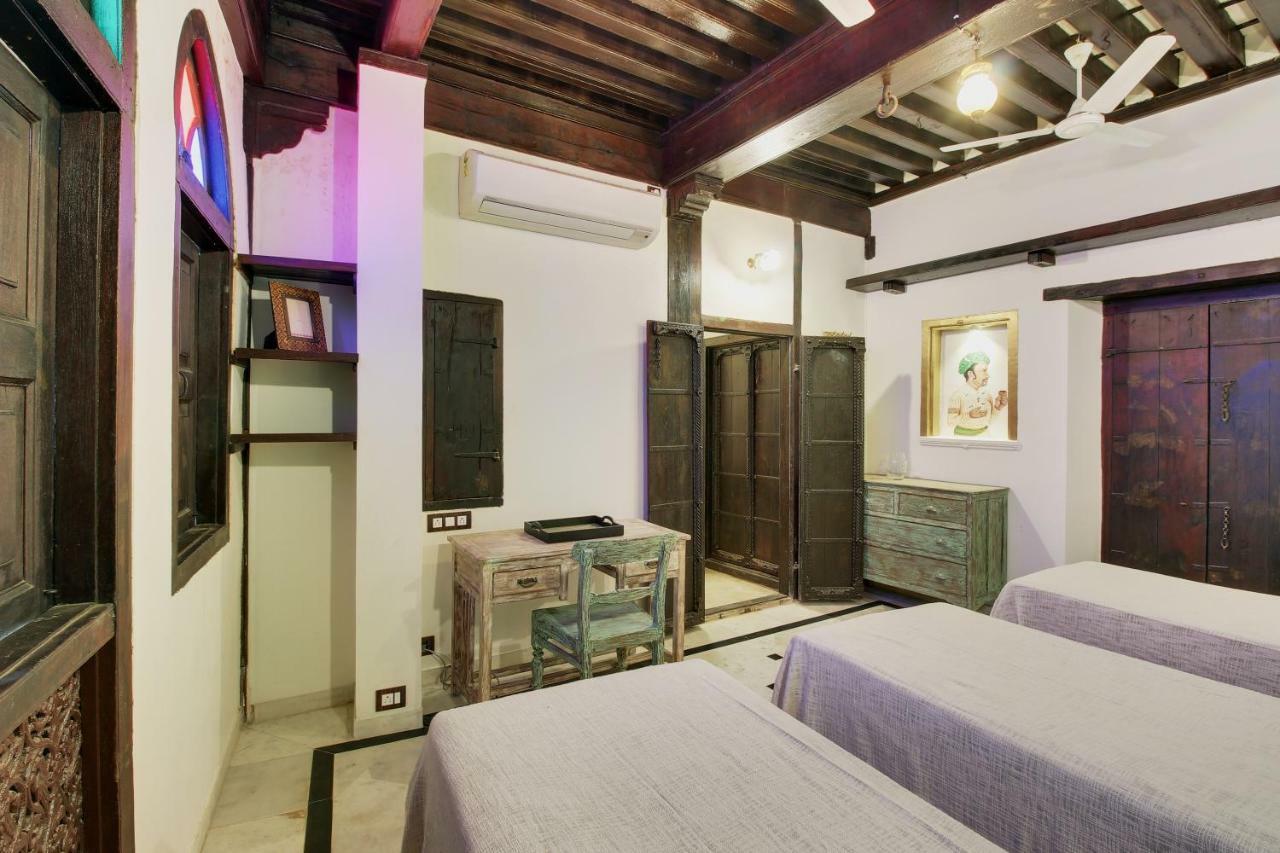 Deewanji Ni Haveli Bed and Breakfast Ahmedabad Buitenkant foto