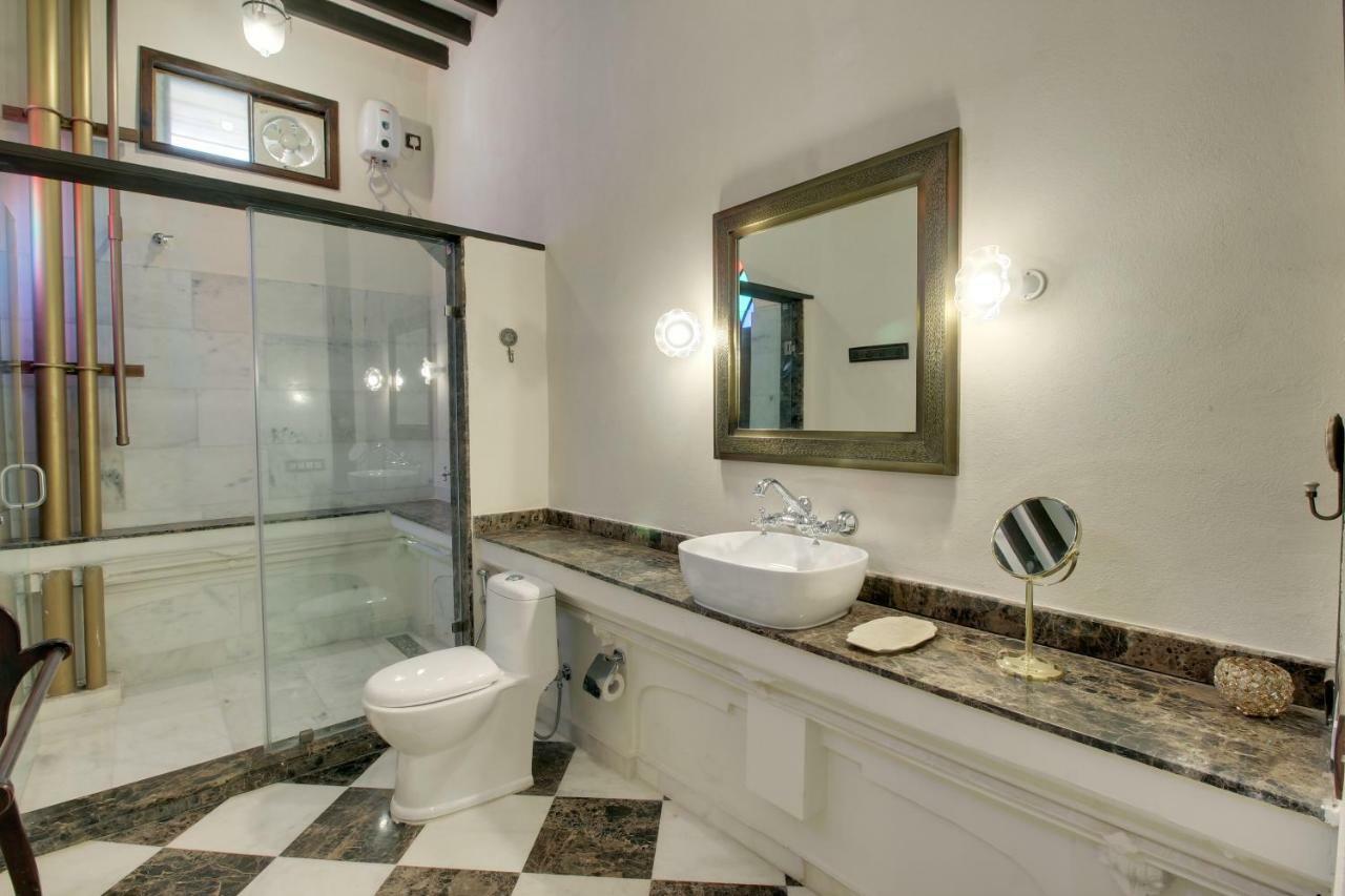 Deewanji Ni Haveli Bed and Breakfast Ahmedabad Buitenkant foto