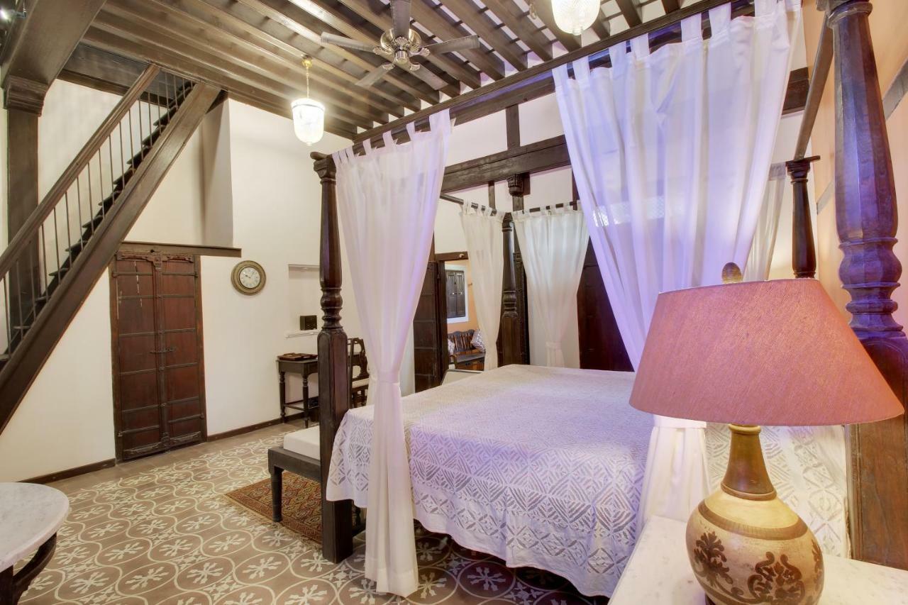 Deewanji Ni Haveli Bed and Breakfast Ahmedabad Buitenkant foto